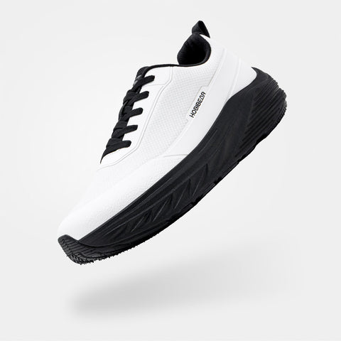 Aura - Wide Toe Sneakers
